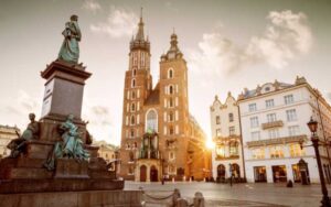 Wynajem biura w Krakowie — czy warto?